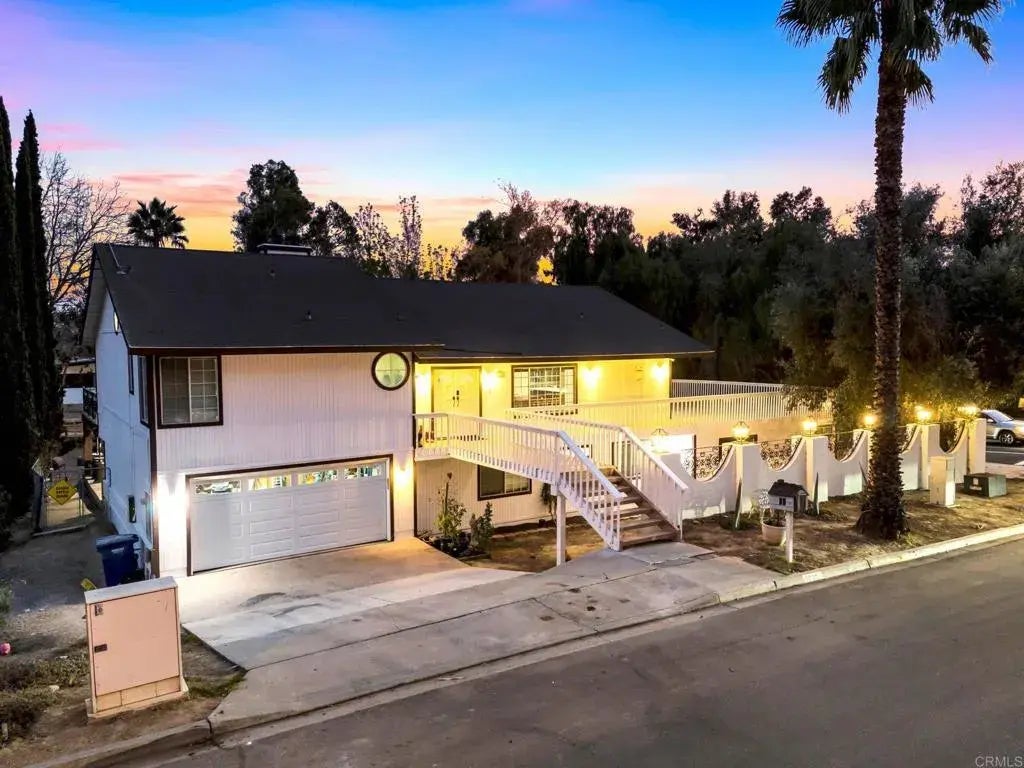 3095 Bonita Woods Dr, Bonita