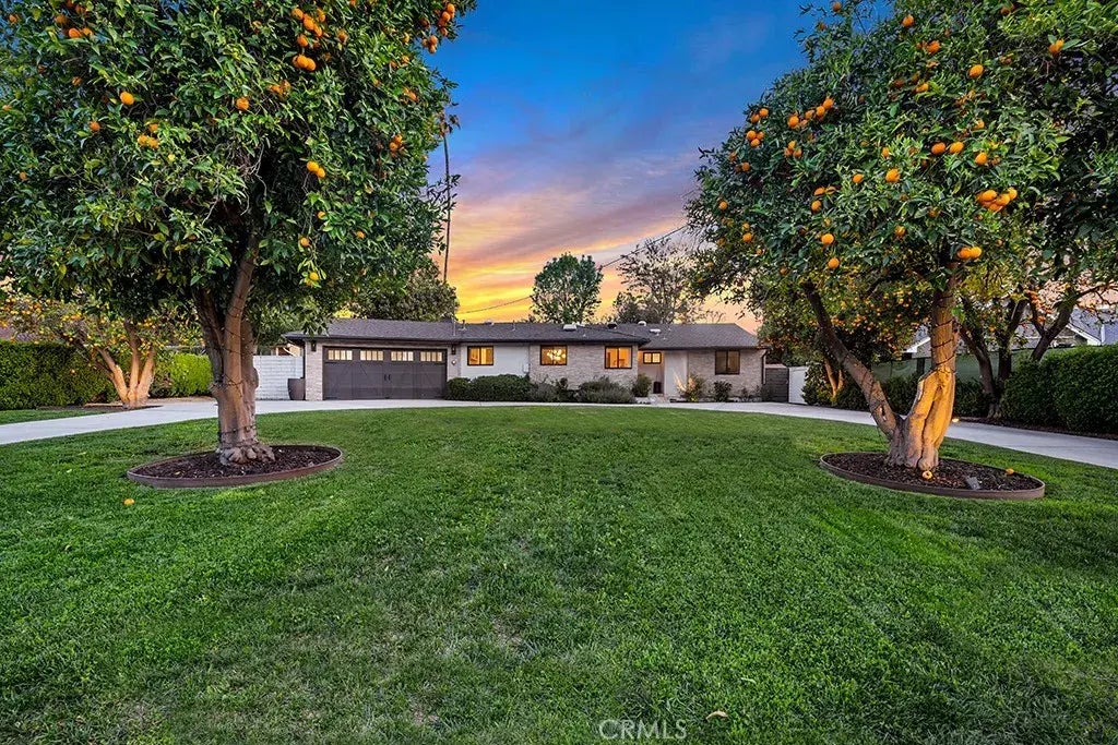 20530 Quedo Drive, Woodland Hills