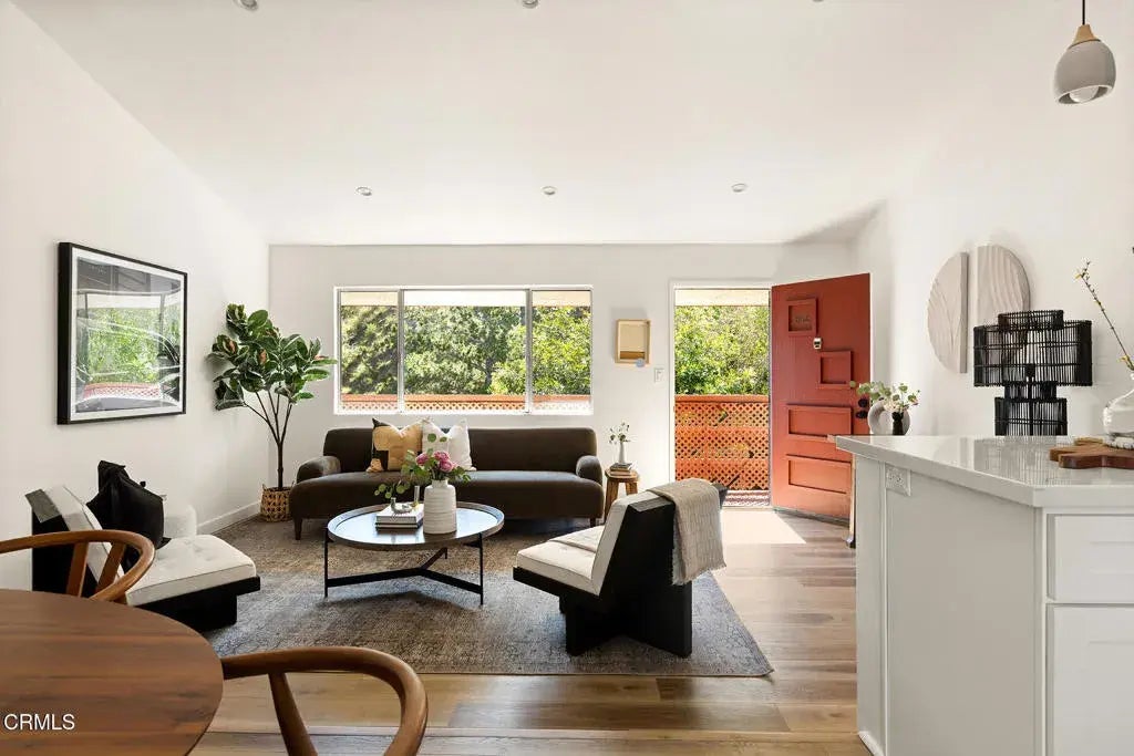 1523 E Windsor Road 206c, Glendale