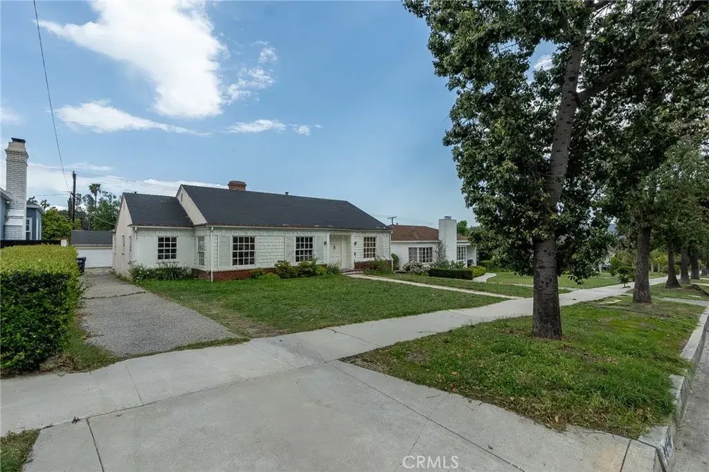 1450 Irving Avenue, Glendale