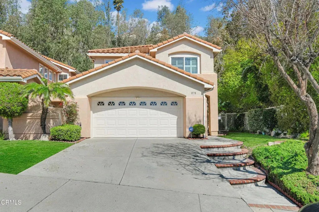 878 Calle La Primavera, Glendale