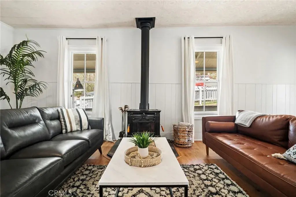 2007 3rd Street, Julian