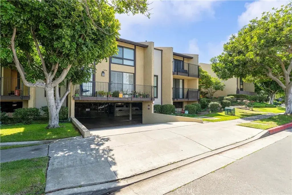 3520 Maricopa Street 16, Torrance