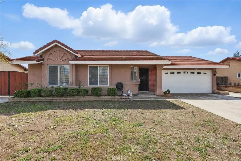 14761 Hawthorne Avenue, Fontana