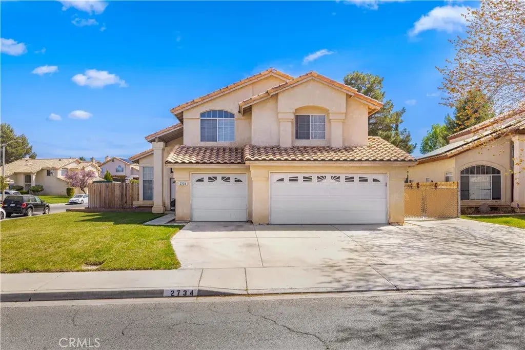 2734 W Pillsbury Street, Lancaster