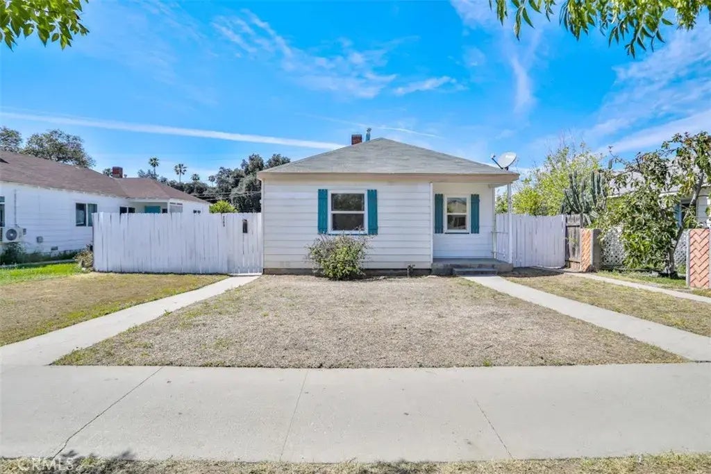 4027 Dwight Avenue, Riverside