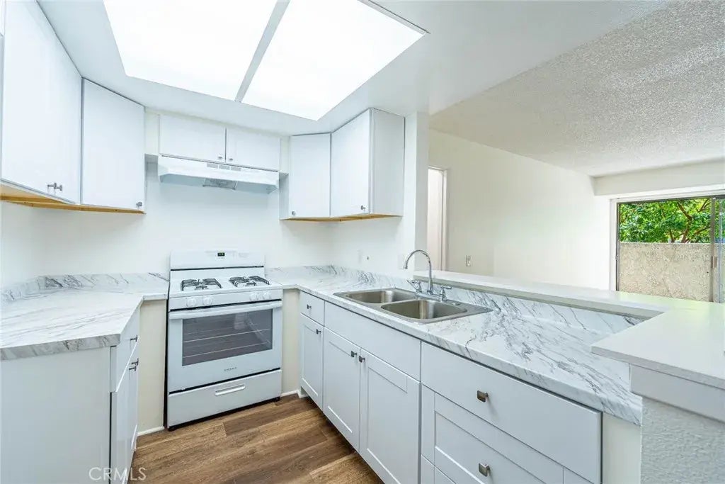 700 W 3rd Street B102, Santa Ana