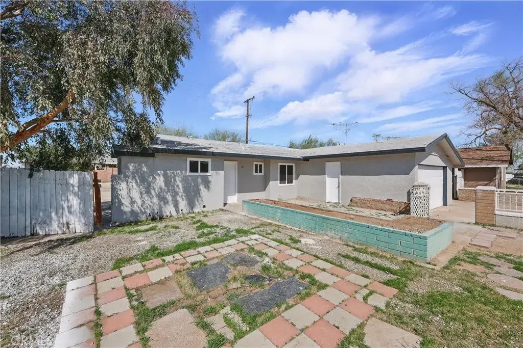 45303 Andale Avenue, Lancaster