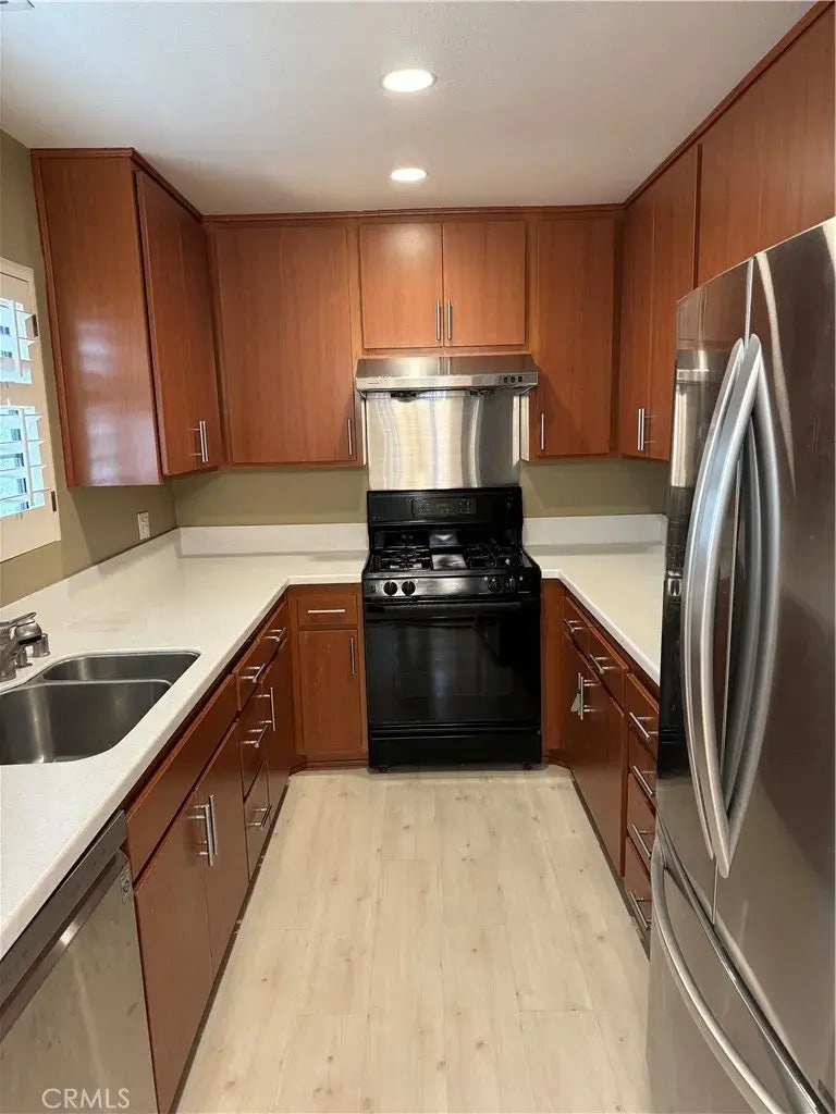 2931 Plaza Del Amo 83, Torrance