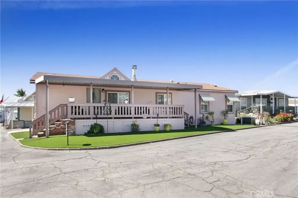 3530 Damien 45, La Verne