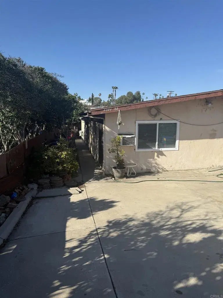 8380 Palm St., Lemon Grove