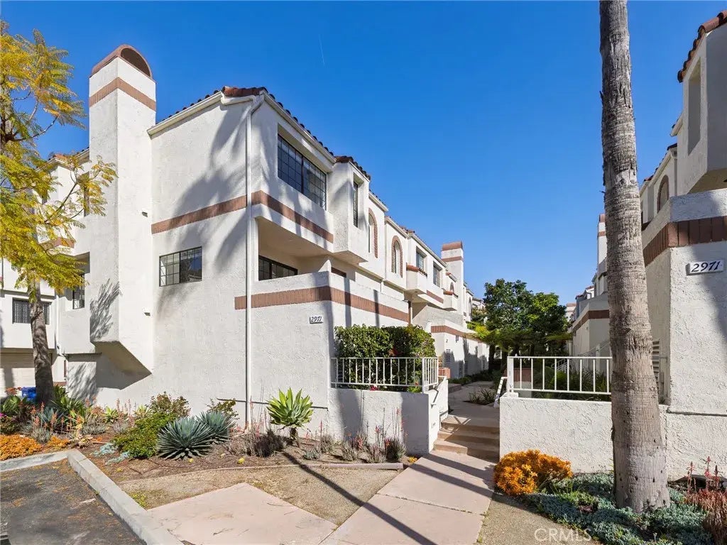 2971 Plaza Del Amo 248, Torrance