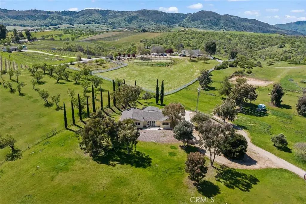 6095 Vista Serrano Way, Paso Robles