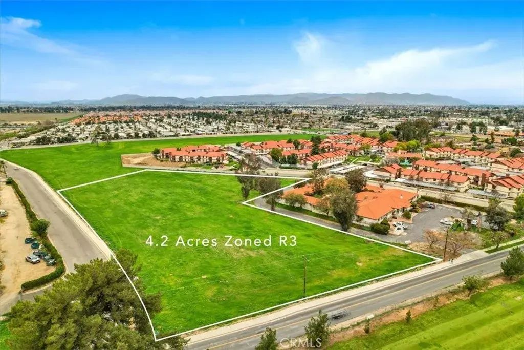 Chambers, Hemet