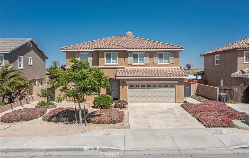 43660 32nd Street East, Lancaster