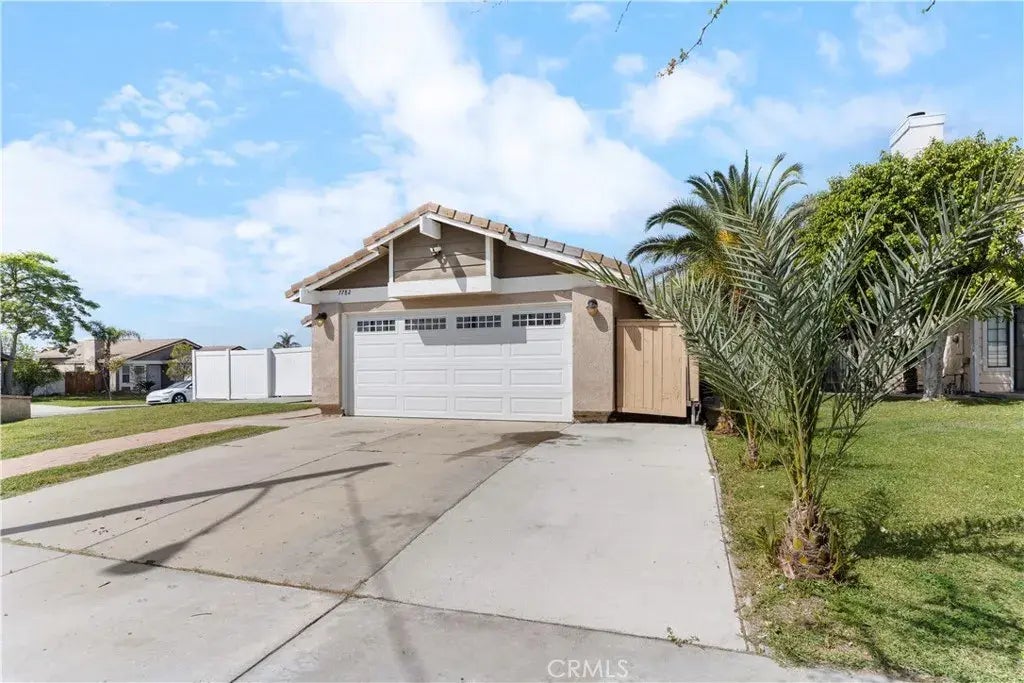 7782 Oleander Avenue, Fontana