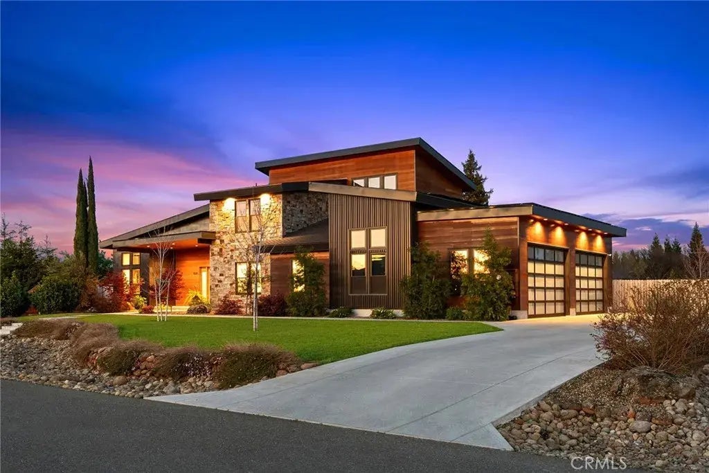 5024 Guntren Road, Chico