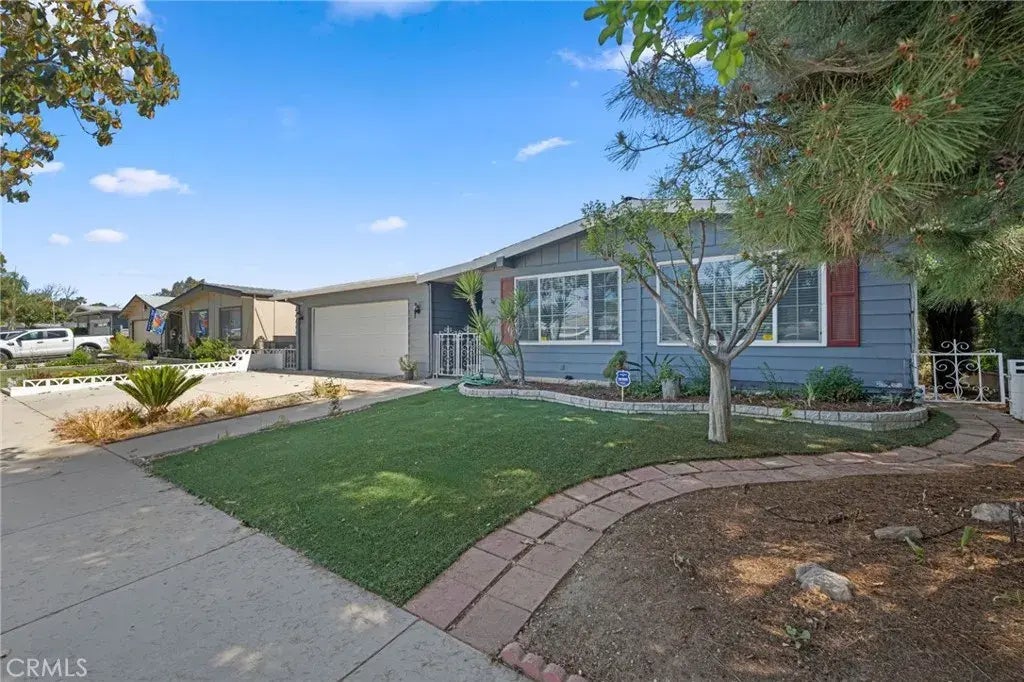 2755 Jacaranda Way, Hemet