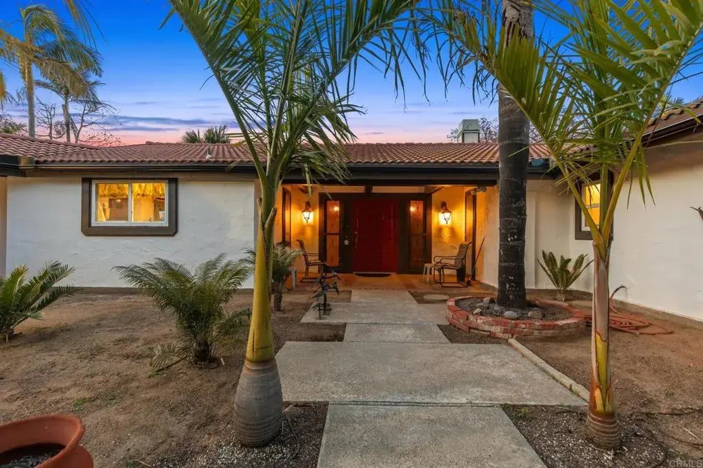 28969 Mountain Meadow, Escondido