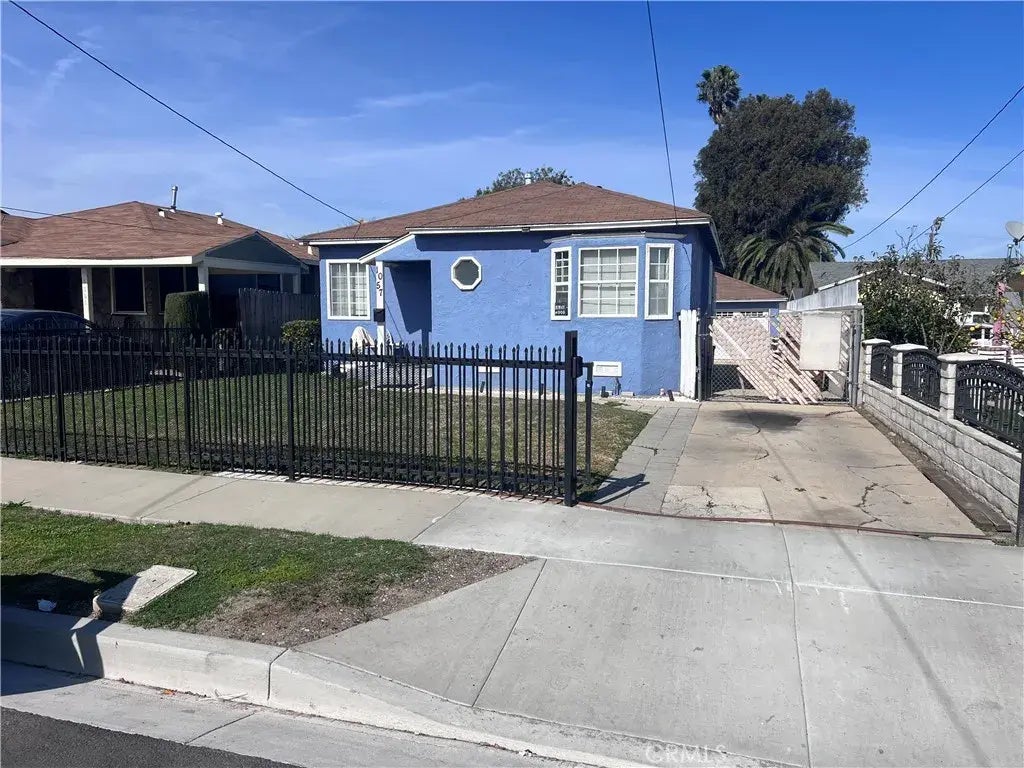 1057 W 109th Place, Los Angeles