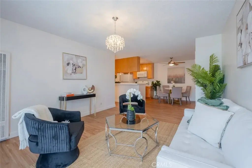 365 Burchett Street 316, Glendale