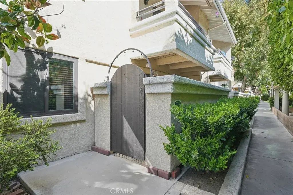 27236 Luther Drive 713, Canyon Country