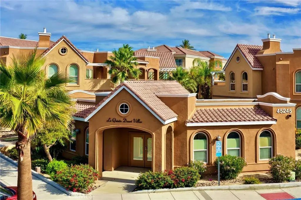 45245 Seeley 17c Drive 17c, La Quinta
