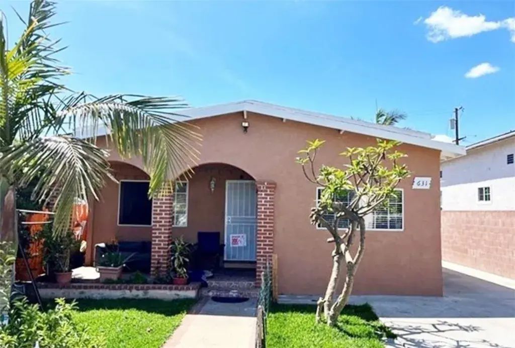 629 Eastmont Avenue, East Los Angeles