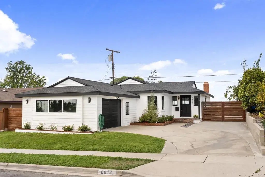 6914 Glenroy Street, 