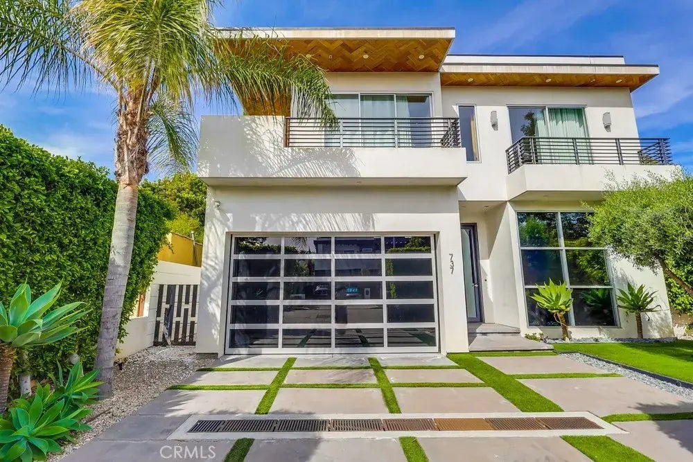 737 N Cherokee Avenue, Los Angeles