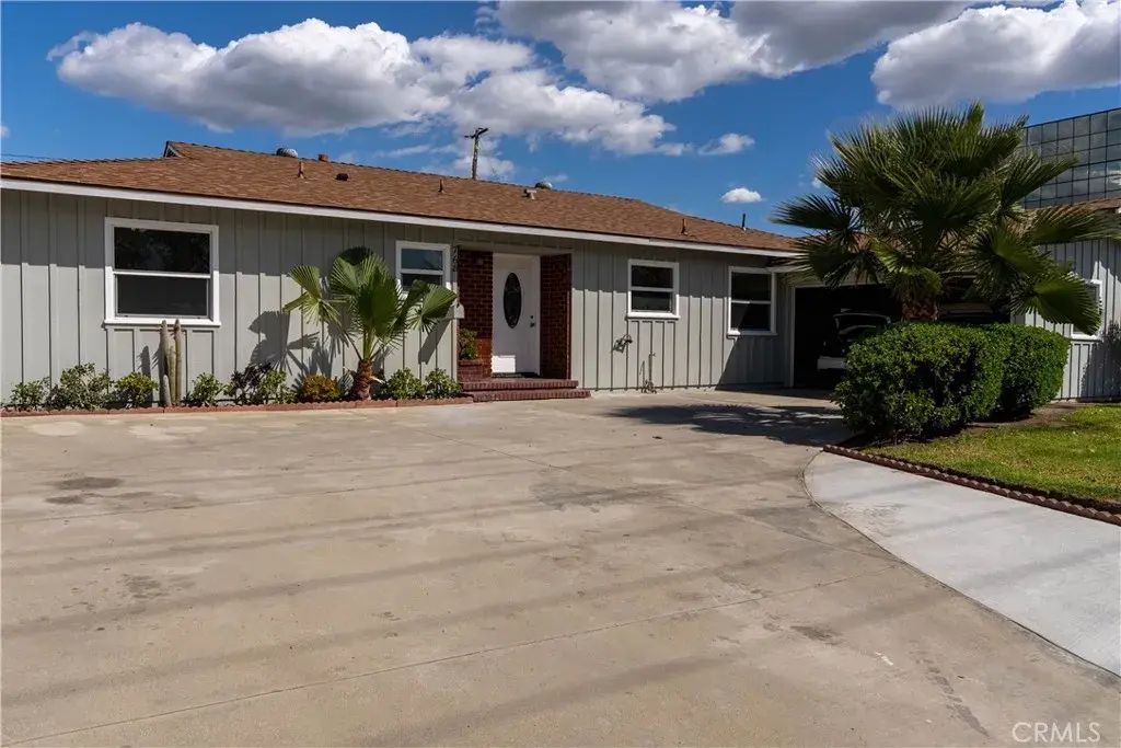 768 S Barranca Avenue, Covina