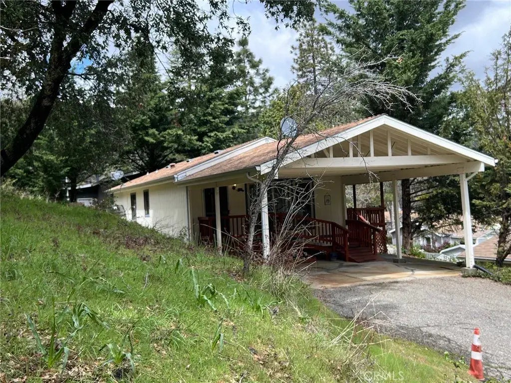43555 Highway 41 C-6, Oakhurst