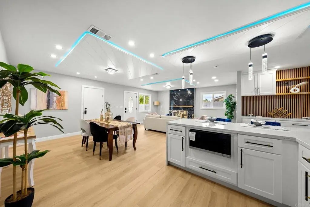 13910 Pomerado Road, Poway