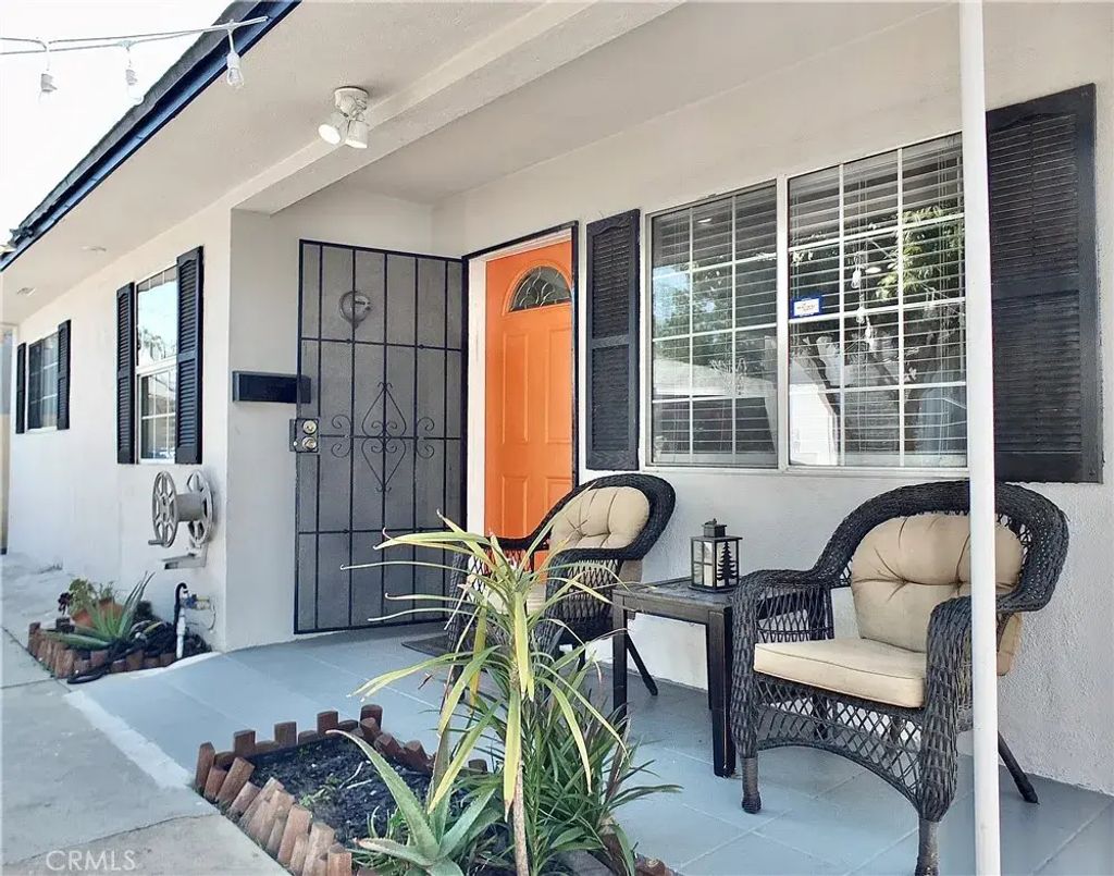 1430 E Michelson Street, Long Beach