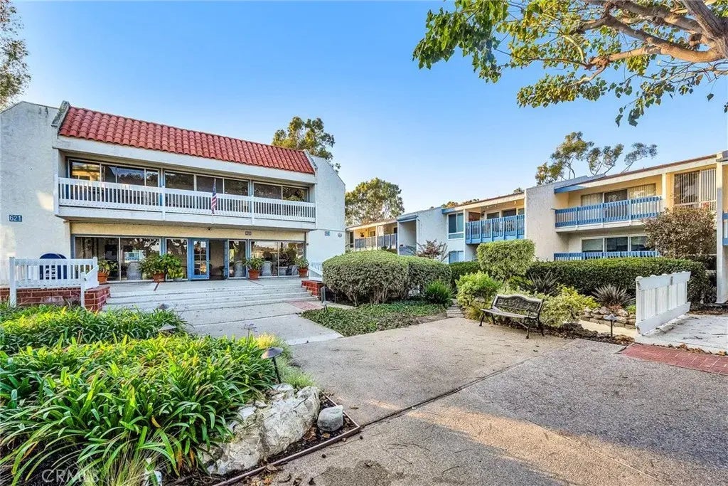 802 Camino Real 103, Redondo Beach