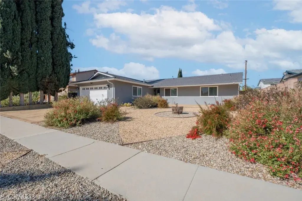 2287 Trinway Avenue, Simi Valley