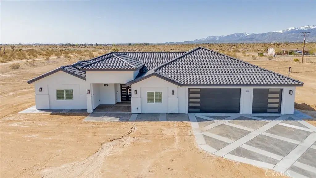 6873 Nyack Road, Phelan