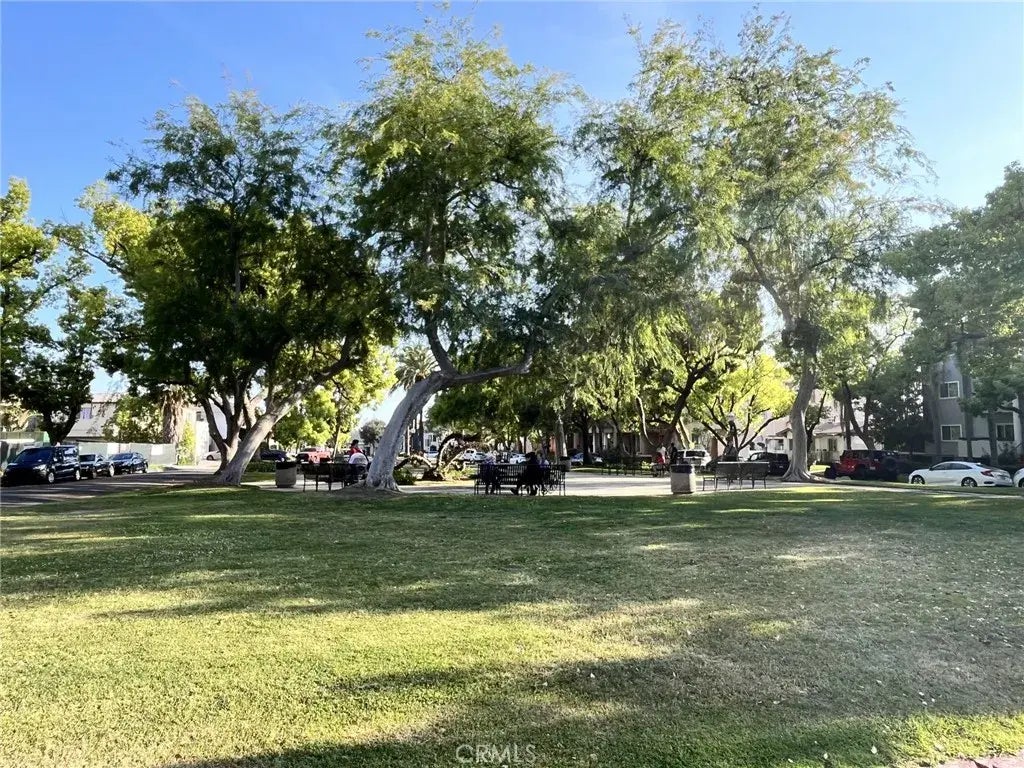 444 Piedmont Avenue 220, Glendale