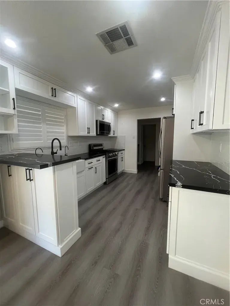 15862 Falcon Court, Fontana