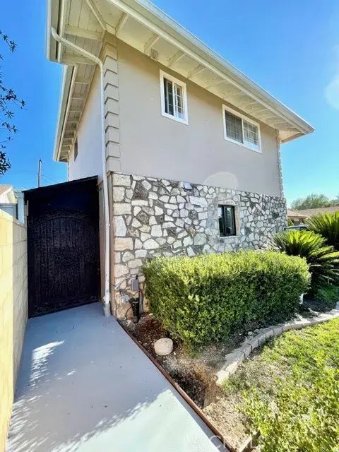 24018 Calvert Street, Woodland Hills