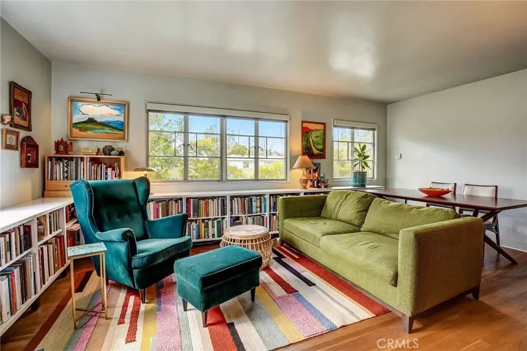 5298 Village, Los Angeles