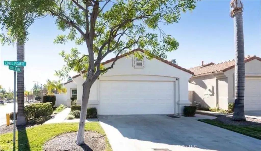 23796 Corte Picante, Murrieta