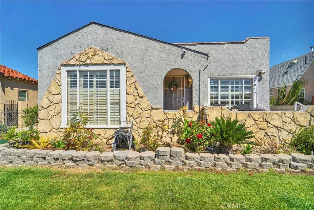 1917 W 79th Street, Los Angeles