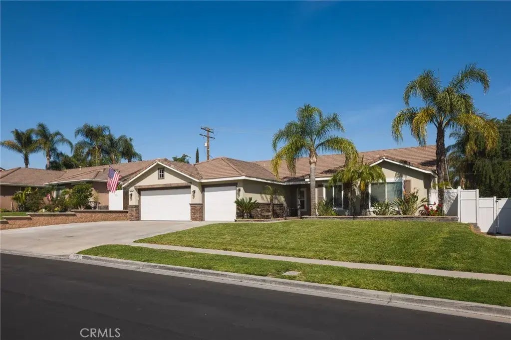 833 Beverly Road, Corona