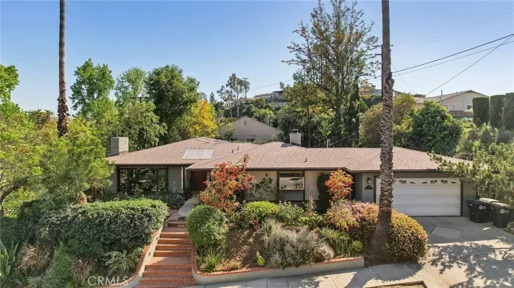 1460 E Glenoaks Boulevard, Glendale