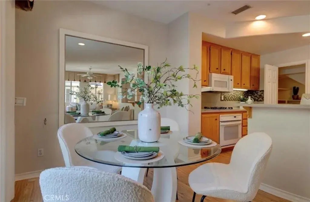 25 Geranium 35, Irvine