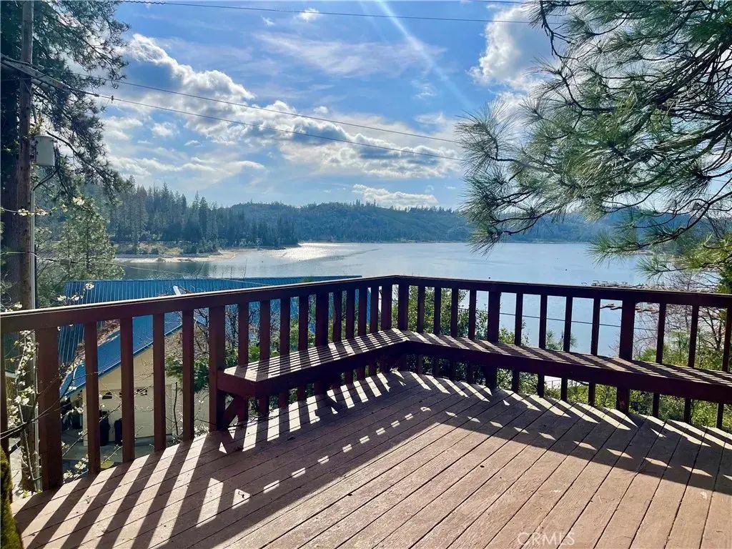 39121 Lake Drive, Bass Lake