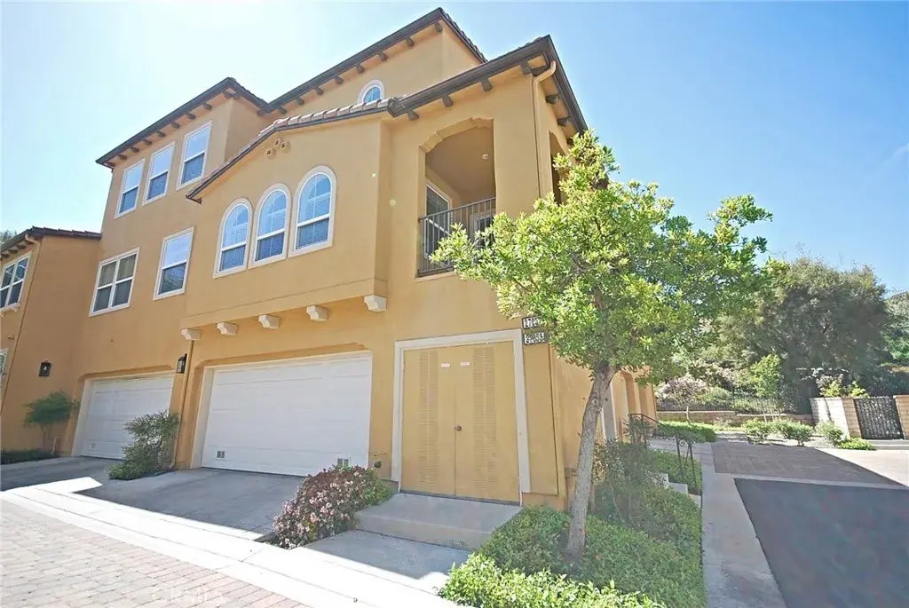 27057 Fairway Lane 53, Valencia