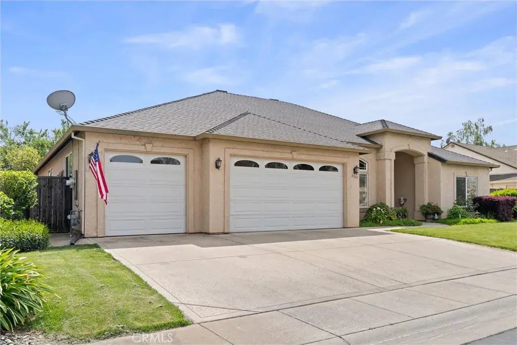 2327 Via Calle Court, Durham