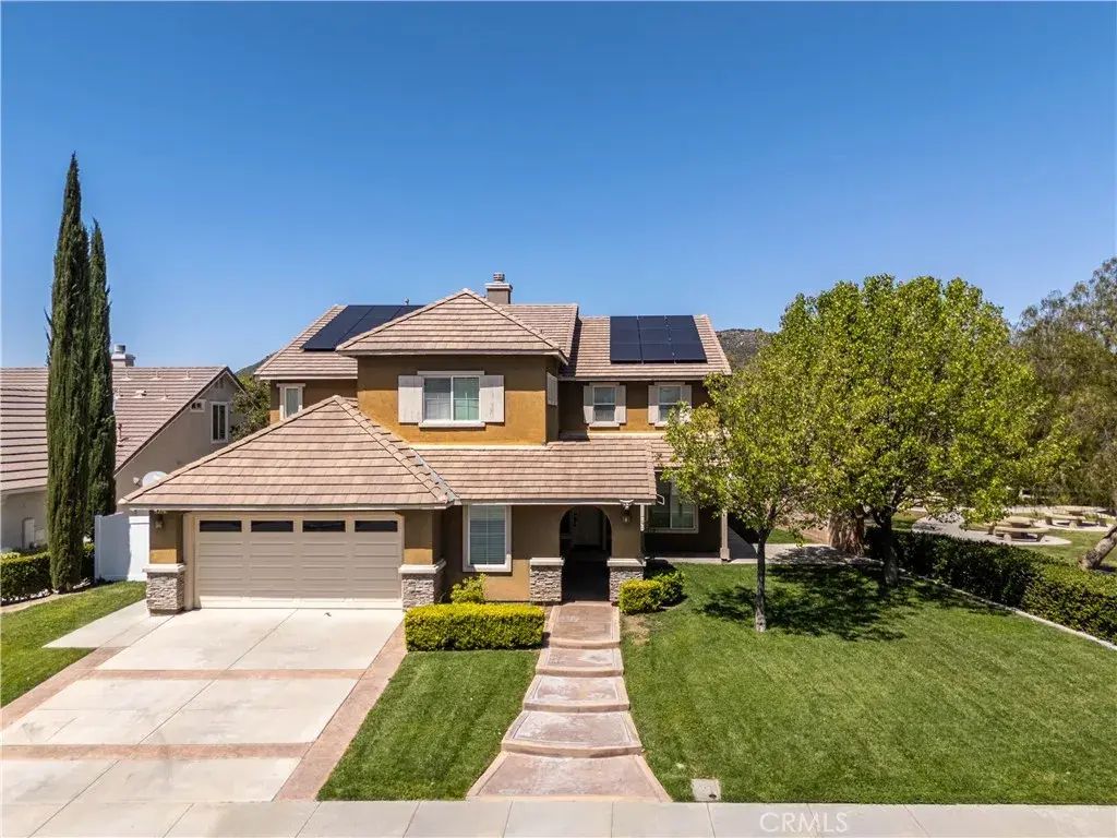 27321 Carlton Oaks Street, Murrieta